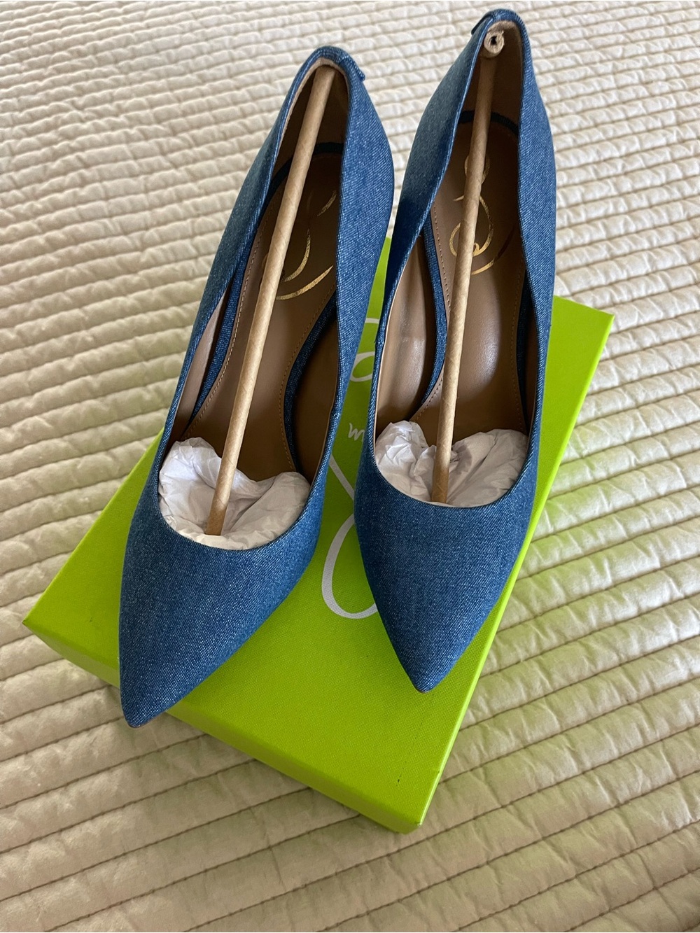 Classic Pointed-Toe Denim High Heel Pumps - Blue - Picture 2 of 6